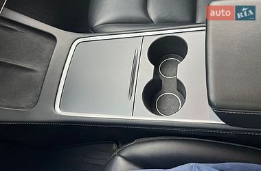 Седан Tesla Model 3 2022 в Києві