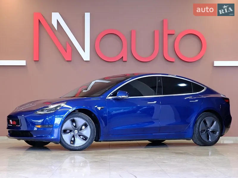 Tesla Model 3 2020