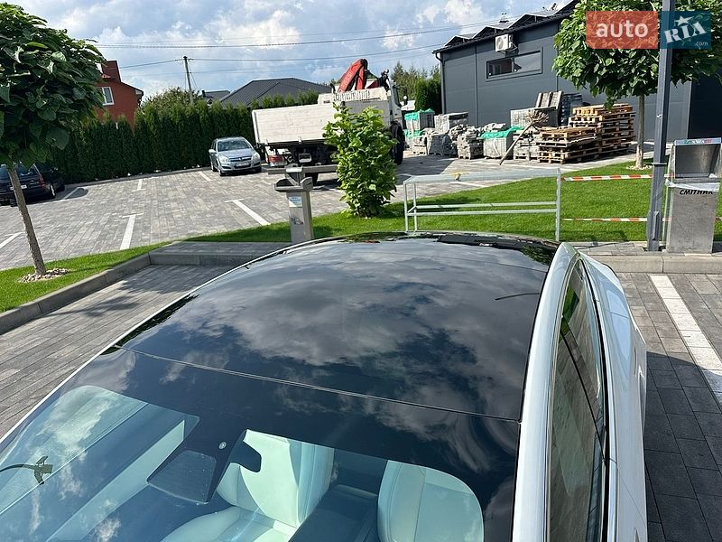 Седан Tesla Model 3 2019 в Луцке