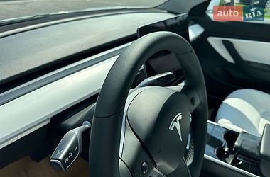 Седан Tesla Model 3 2019 в Луцке