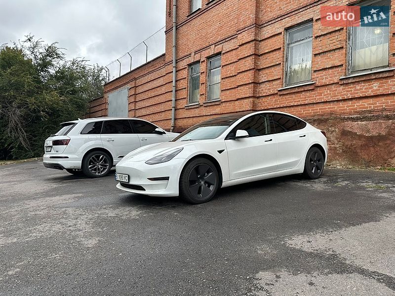 Tesla Model 3 2022