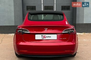 Седан Tesla Model 3 2019 в Києві