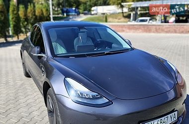 Седан Tesla Model 3 2020 в Хмельницком