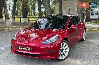 Седан Tesla Model 3 2019 в Новій Водолагі