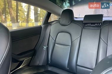 Седан Tesla Model 3 2019 в Новій Водолагі