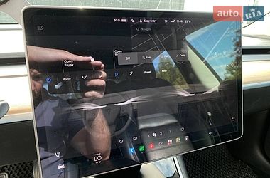 Седан Tesla Model 3 2020 в Львові фото 14 Седан Tesla Model 3 2020 в Львові