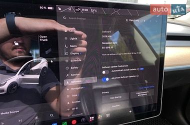 Седан Tesla Model 3 2020 в Львове