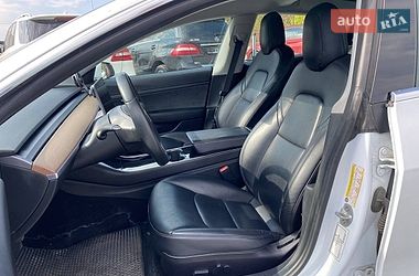Седан Tesla Model 3 2020 в Львові фото 17 Седан Tesla Model 3 2020 в Львові