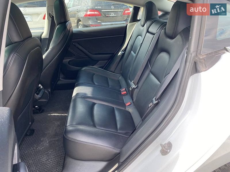 Седан Tesla Model 3 2020 в Львові фото 19 Седан Tesla Model 3 2020 в Львові