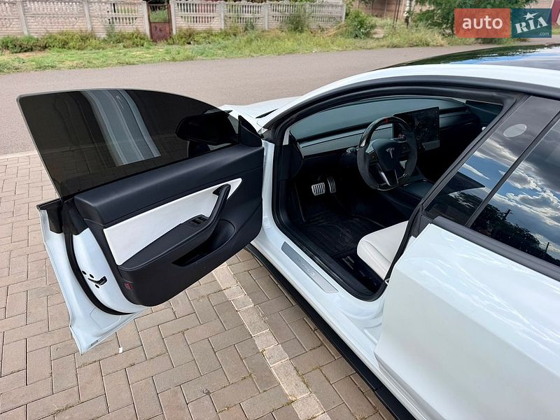Седан Tesla Model 3 2019 в Кривом Роге