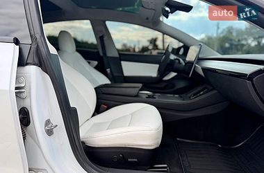 Седан Tesla Model 3 2019 в Кривом Роге
