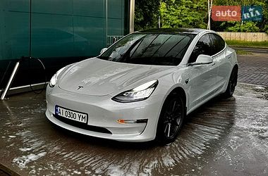 Седан Tesla Model 3 2019 в Киеве