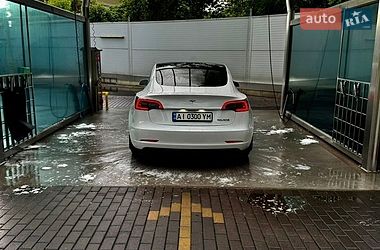 Седан Tesla Model 3 2019 в Киеве