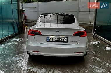 Седан Tesla Model 3 2019 в Киеве