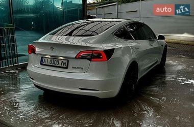Седан Tesla Model 3 2019 в Киеве