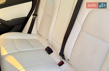 Седан Tesla Model 3 2020 в Киеве