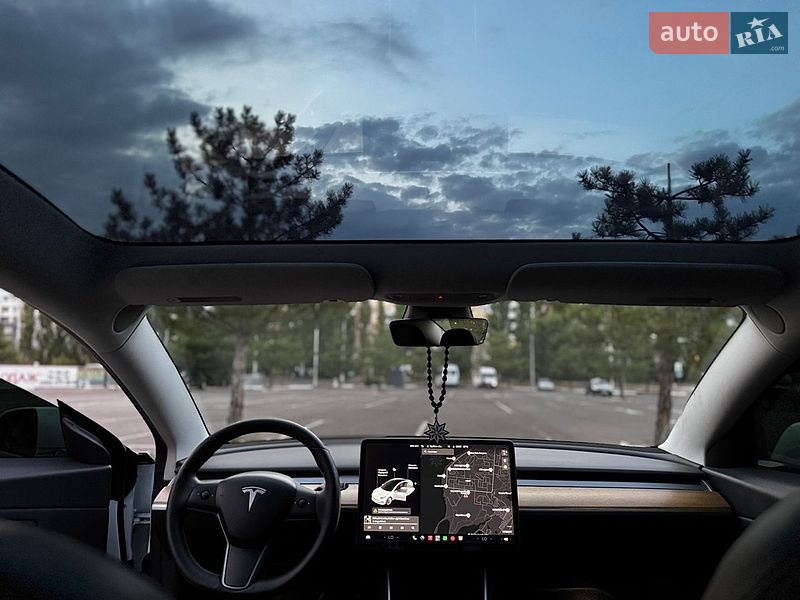Седан Tesla Model 3 2020 в Одессе