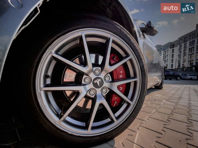 Седан Tesla Model 3 2023 в Черкассах фото 15 Седан Tesla Model 3 2023 в Черкассах