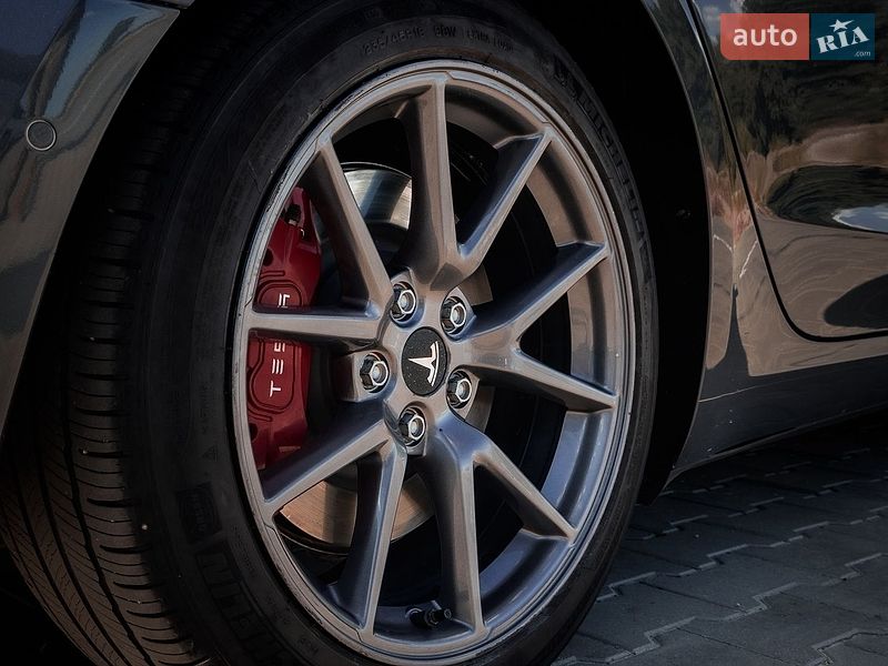 Седан Tesla Model 3 2023 в Черкассах фото 16 Седан Tesla Model 3 2023 в Черкассах