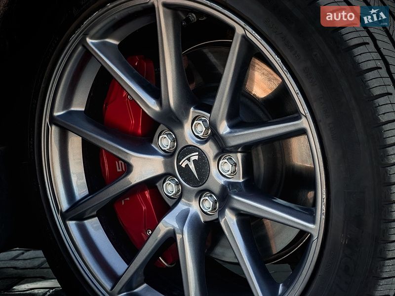 Седан Tesla Model 3 2023 в Черкассах фото 18 Седан Tesla Model 3 2023 в Черкассах