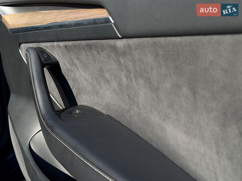 Седан Tesla Model 3 2023 в Черкассах фото 19 Седан Tesla Model 3 2023 в Черкассах