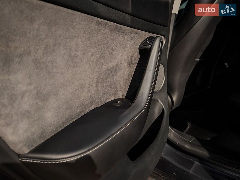 Седан Tesla Model 3 2023 в Черкассах фото 23 Седан Tesla Model 3 2023 в Черкассах