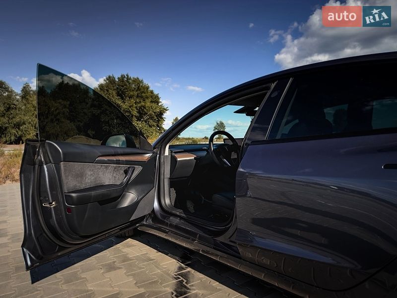 Седан Tesla Model 3 2023 в Черкассах фото 27 Седан Tesla Model 3 2023 в Черкассах
