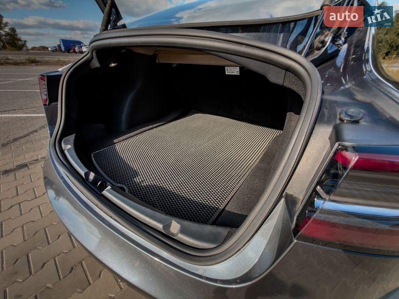 Седан Tesla Model 3 2023 в Черкассах фото 24 Седан Tesla Model 3 2023 в Черкассах