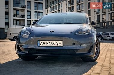 Седан Tesla Model 3 2023 в Черкассах фото Седан Tesla Model 3 2023 в Черкассах