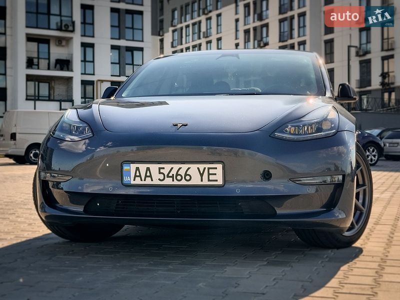Седан Tesla Model 3 2023 в Черкассах фото Седан Tesla Model 3 2023 в Черкассах
