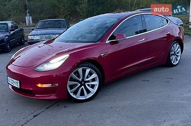 Седан Tesla Model 3 2018 в Киеве