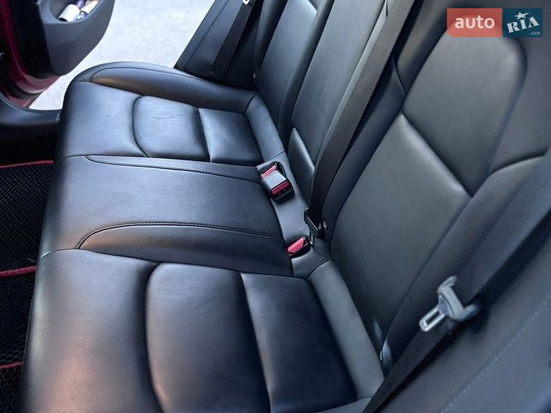Седан Tesla Model 3 2018 в Киеве