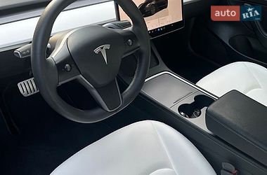 Седан Tesla Model 3 2023 в Києві