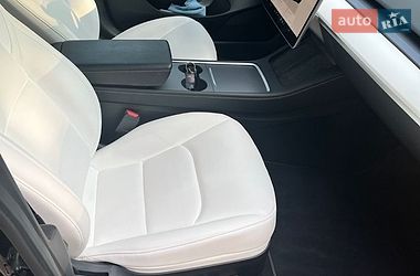 Седан Tesla Model 3 2023 в Києві