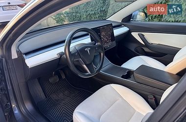 Седан Tesla Model 3 2019 в Одесі
