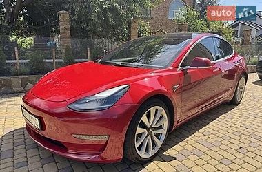 Седан Tesla Model 3 2018 в Львове