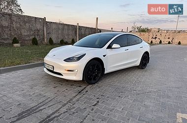 Седан Tesla Model 3 2021 в Вознесенську