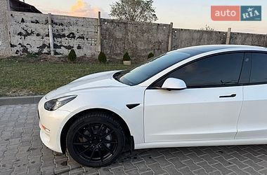 Седан Tesla Model 3 2021 в Вознесенську
