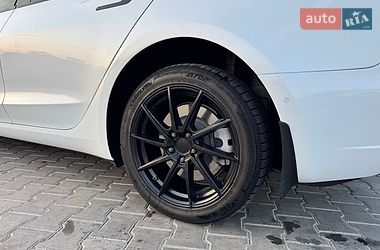 Седан Tesla Model 3 2021 в Вознесенську