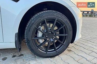 Седан Tesla Model 3 2021 в Вознесенську