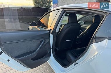 Седан Tesla Model 3 2021 в Вознесенську