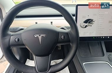 Седан Tesla Model 3 2021 в Житомире