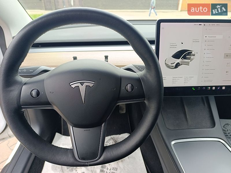 Седан Tesla Model 3 2021 в Житомире