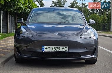 Седан Tesla Model 3 2021 в Киеве
