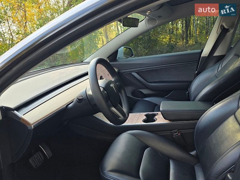 Седан Tesla Model 3 2019 в Ковелі