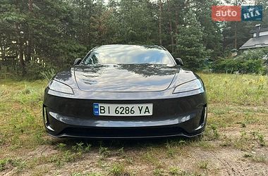 Седан Tesla Model 3 2024 в Полтаві