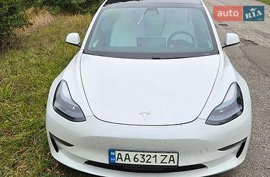 Седан Tesla Model 3 2021 в Киеве