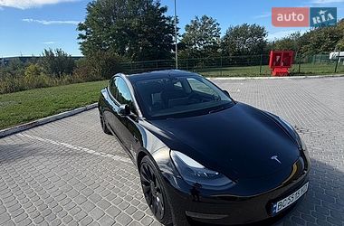 Седан Tesla Model 3 2023 в Львові