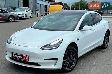 Седан Tesla Model 3 2020 в Дрогобыче