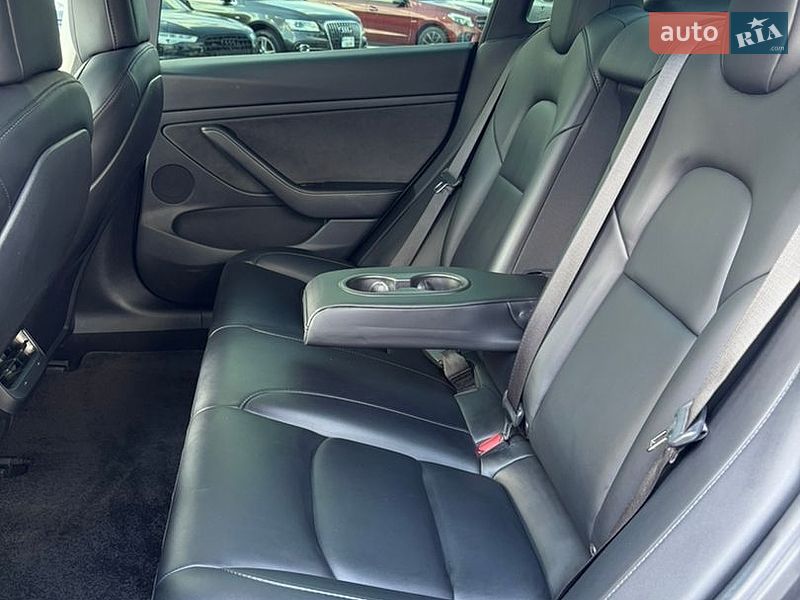 Седан Tesla Model 3 2021 в Киеве фото 24 Седан Tesla Model 3 2021 в Киеве